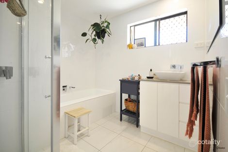 Property photo of 20 Ling Place Palm Beach QLD 4221