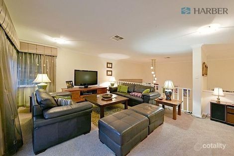 Property photo of 19 Geordie Rise Sorrento WA 6020