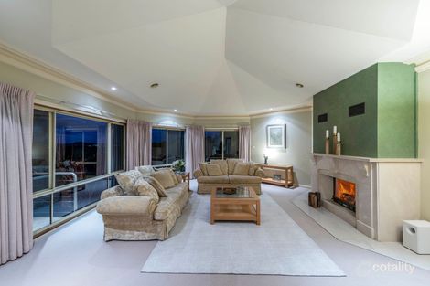 Property photo of 9 Hickory Place Jerrabomberra NSW 2619