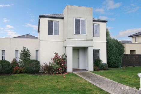 Property photo of 102 Sovereign Manors Crescent Rowville VIC 3178