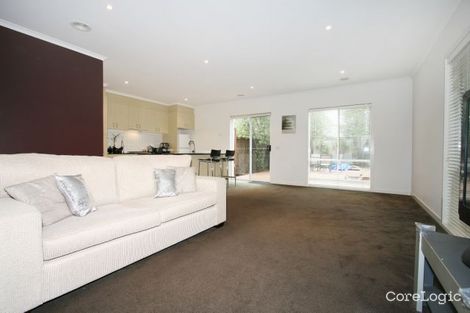 Property photo of 102 Sovereign Manors Crescent Rowville VIC 3178