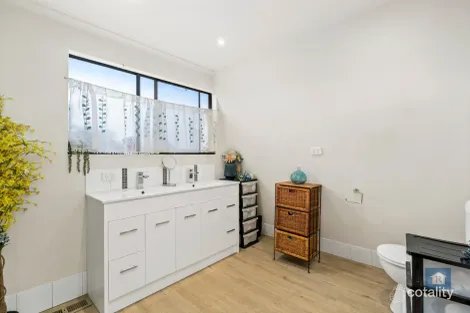 Property photo of 19 Irrewillipe Road Elliminyt VIC 3250