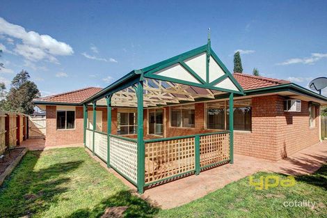 Property photo of 4 Hayfield Court Sydenham VIC 3037