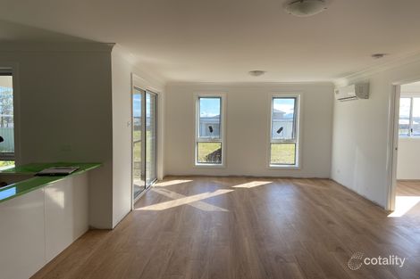 43 Brundah Rd, Thirlmere, NSW 2572