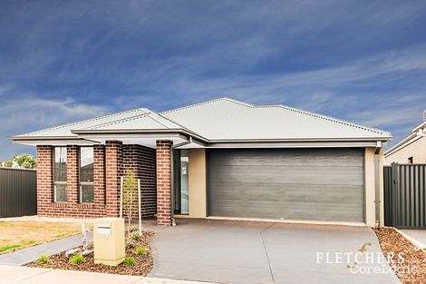 Property photo of 42 Bellerive Crescent Strathtulloh VIC 3338