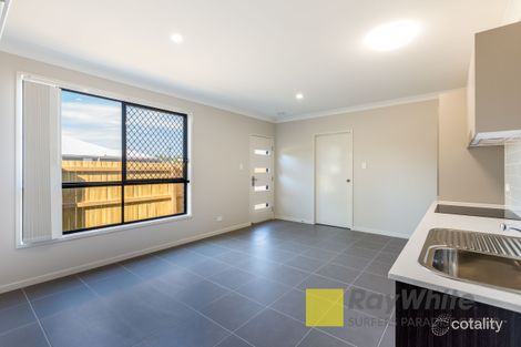2/15 Farmer Pl, Park Ridge, QLD 4125