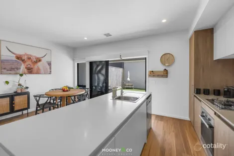 Property photo of 23 Ottawa Walk Cranbourne West VIC 3977
