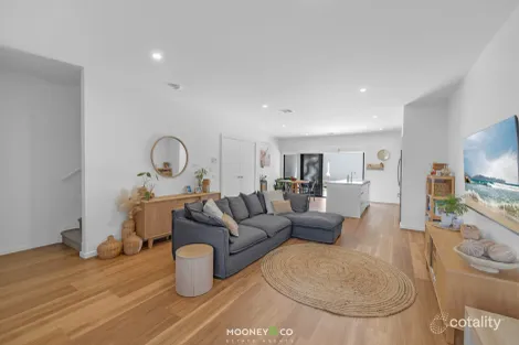 Property photo of 23 Ottawa Walk Cranbourne West VIC 3977