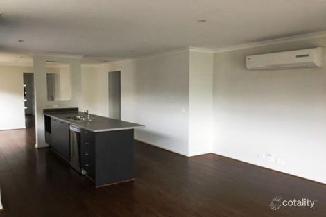 Property photo of 61 Willowtree Drive Pakenham VIC 3810