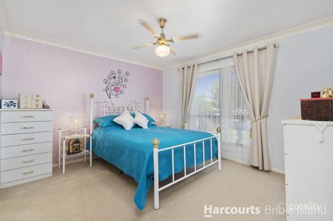 Property photo of 1 Squire Place Sandstone Point QLD 4511