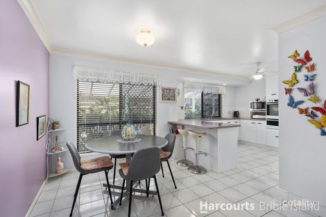 Property photo of 1 Squire Place Sandstone Point QLD 4511