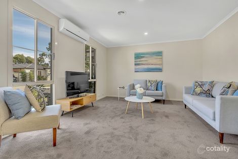 Property photo of 6 Corona Place Roxburgh Park VIC 3064