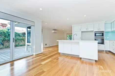 2/2 Forbes Rd, Applecross, WA 6153