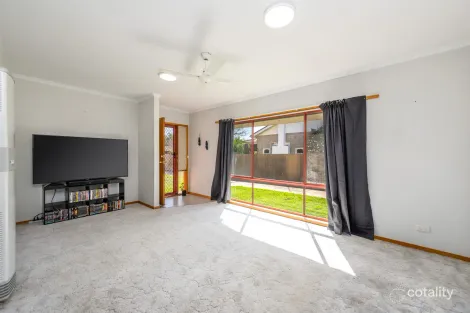 Property photo of 1/9 Quinan Parade Shepparton VIC 3630