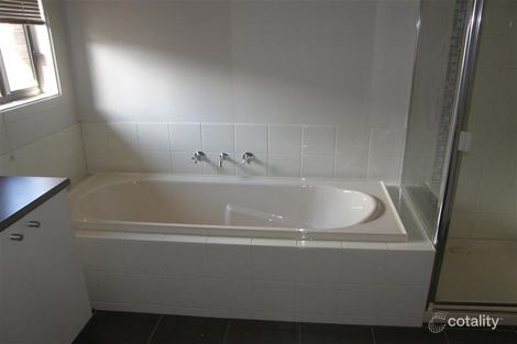 Property photo of 6 Poa Link Wyndham Vale VIC 3024