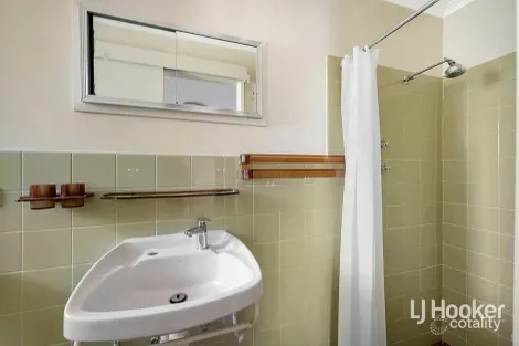 Property photo of 35 Callanna Court Craigmore SA 5114