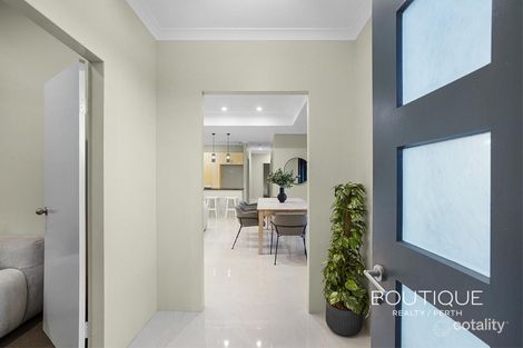 Property photo of 19 Pingle Drive Greenfields WA 6210