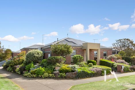 Property photo of 5 Newhaven Avenue St Albans Park VIC 3219