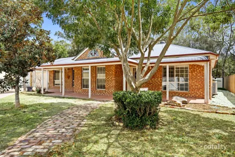 6 MINKER PL, FOREST LAKE, QLD 4078
