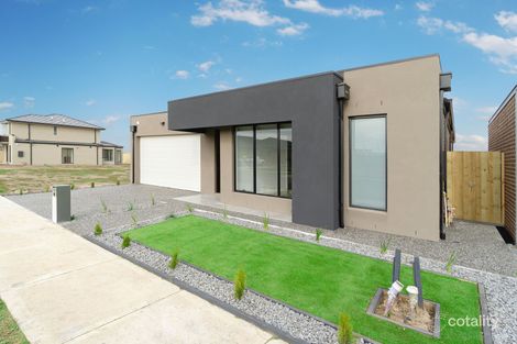 Property photo of 17 Ginger Crescent Mickleham VIC 3064