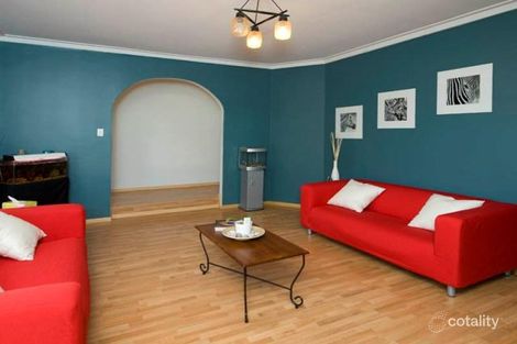 Property photo of 14 Wooramel Crescent Gosnells WA 6110