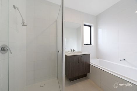 Property photo of 16 Juniperina Circuit Wallan VIC 3756