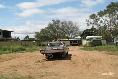 17 Umbrella St, Blackwater, QLD 4717