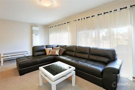 Property photo of 48 Smeaton Close Lara VIC 3212