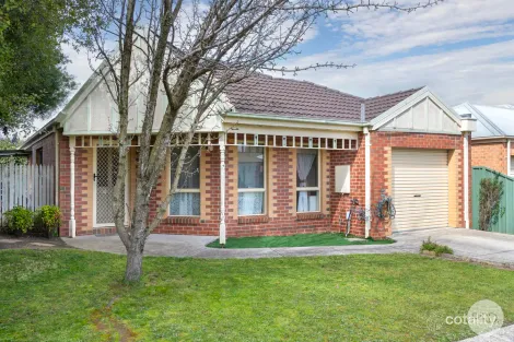 10 Elstead Way, Lake Gardens, VIC 3355