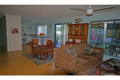 15 Ridgewood St, Burnside, QLD 4560