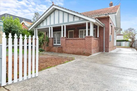 Property photo of 4 Russell Street Russell Lea NSW 2046