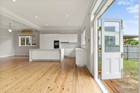 Property photo of 4 Russell Street Russell Lea NSW 2046