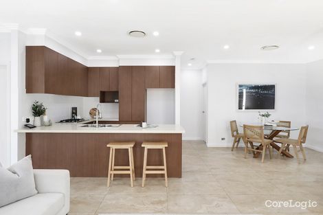 Property photo of 2/31 Mount Keira Road West Wollongong NSW 2500