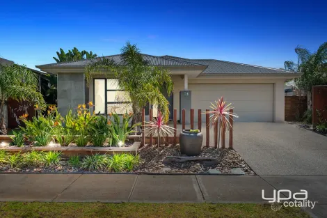 Property photo of 13 Avonmore Way Weir Views VIC 3338