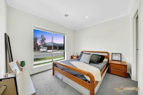 Property photo of 23 Shallow Street Mambourin VIC 3024