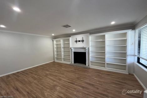 Property photo of 33 Wexcombe Way Aveley WA 6069