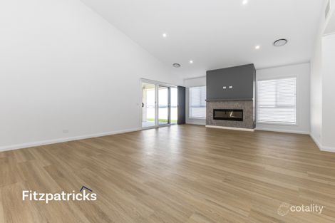 Property photo of 18 Preston Crescent Lloyd NSW 2650