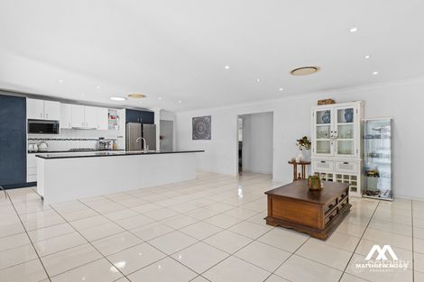 Property photo of 18 Robin Close Wakerley QLD 4154