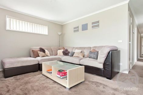 Property photo of 13 Greenaway Terrace Cranbourne East VIC 3977