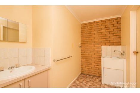 Property photo of 2/130 Sobraon Street Shepparton VIC 3630