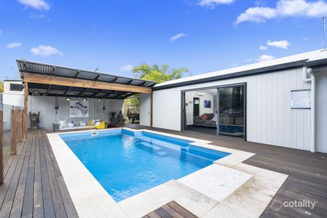 Property photo of 1 Pharlap Court Ningi QLD 4511