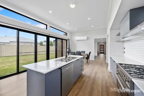 Property photo of 23 Newbery Chase Yea VIC 3717