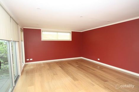 Property photo of 13/8 St James Avenue Springvale VIC 3171