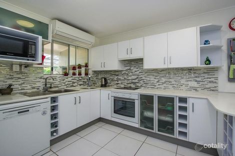 Property photo of 32 Marine Parade Arcadia QLD 4819