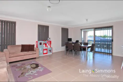 Property photo of 40 Susannah Drive Ropes Crossing NSW 2760