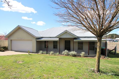 Property photo of 7 Fahy Crescent Orange NSW 2800