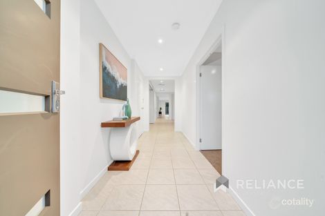 Property photo of 3 Heysen Mews Point Cook VIC 3030