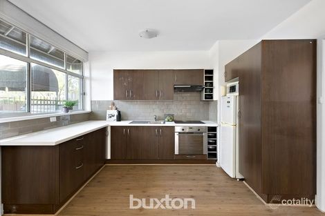 Property photo of 1/244 Barkly Street St Kilda VIC 3182