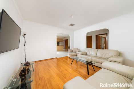 Property photo of 10 Wilga Court Meadow Heights VIC 3048