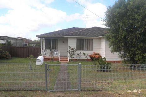 19 Renfrew Cres, Edgeworth, NSW 2285